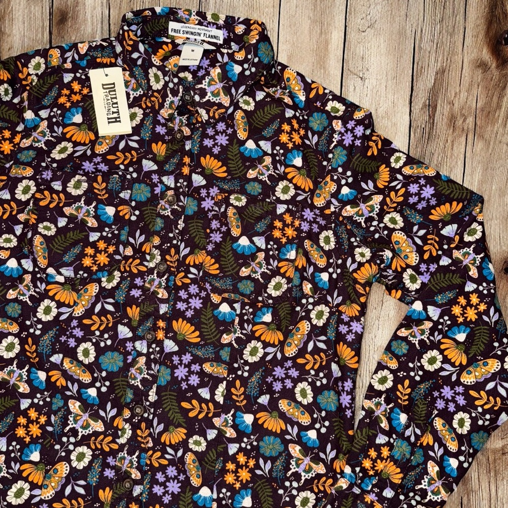 Duluth Trading Free Swinging Floral Butterfly Foliage Button Up Women’s Sz M NWT